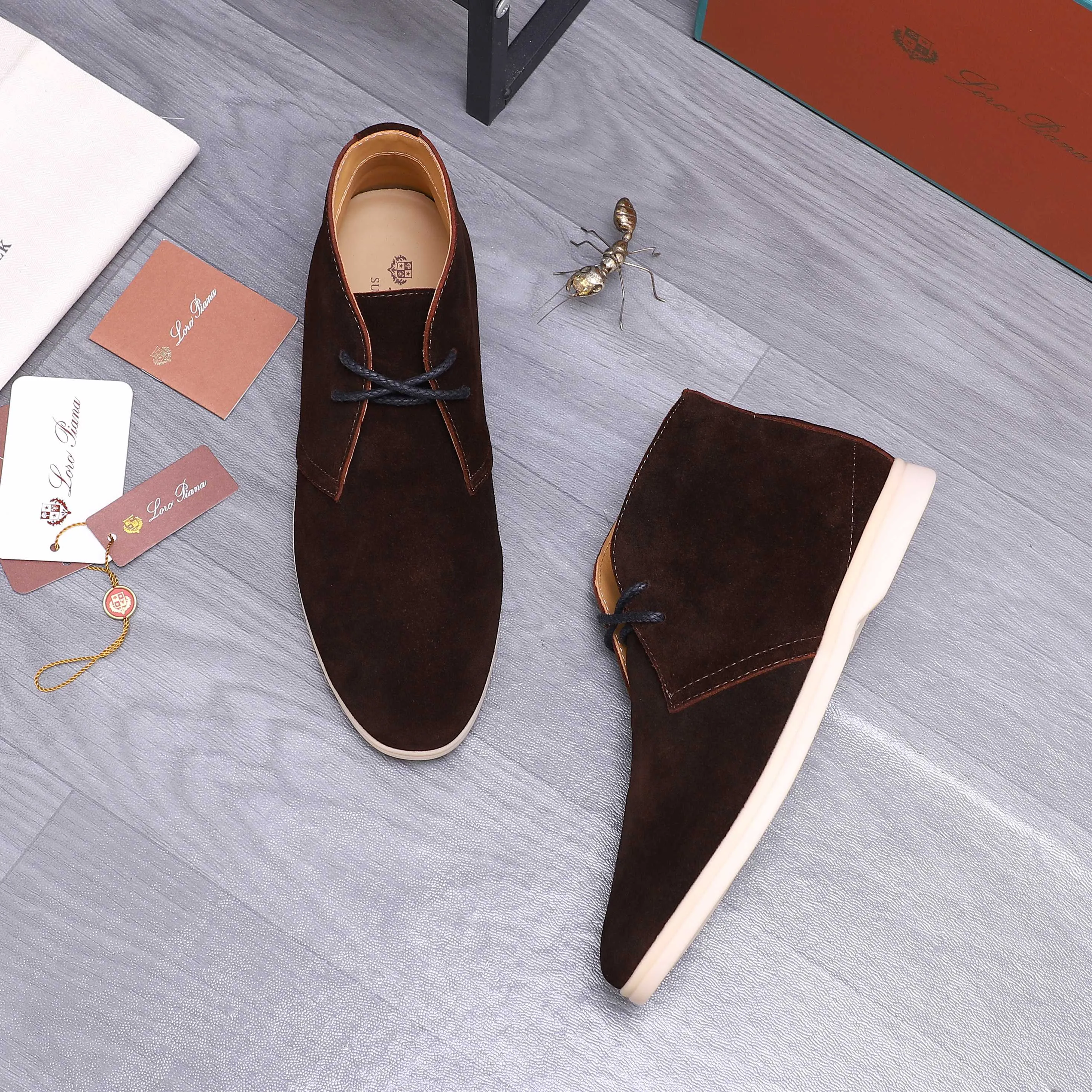 Men's shoes 💰442 Product trademark: Loro Men's shoes 💰iana "nuoyoupianran" high-top casual shoes Regular size: 38-45 (custom-made 45 non-returnable) Product materials: Selected frosted cowhide upper, cowhide lining, original outsole